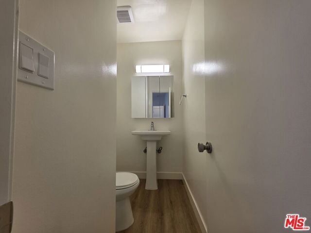827 9th Street 7, Santa Monica, CA 90403