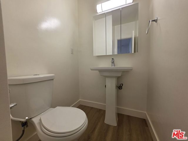 827 9th Street 7, Santa Monica, CA 90403