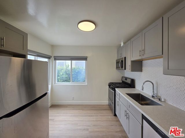 827 9th Street 7, Santa Monica, CA 90403