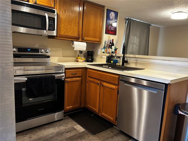 2118 FLETCHERS POINT CIRCLE, Tampa, FL 33613