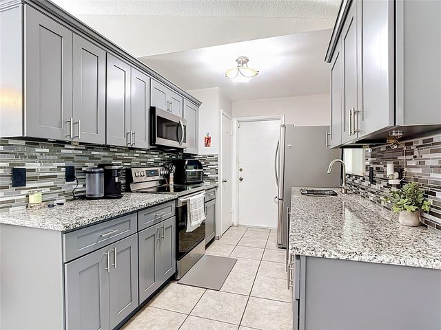 937 FLORIDA PARKWAY, Kissimmee, FL 34743