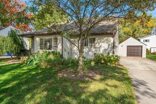 824 E BREWSTER STREET, Appleton, WI 54911