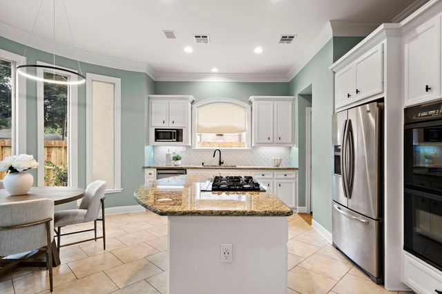 4817 Beech Street, Bellaire, TX 77401