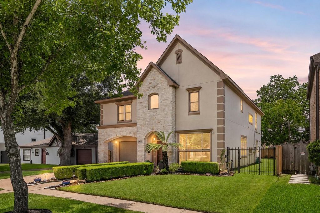 4817 Beech Street, Bellaire, TX 77401