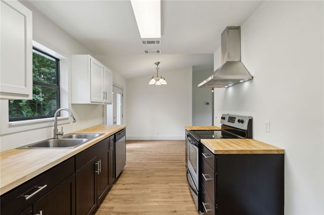 587 Powder Horn Road, St Marys, GA 31558