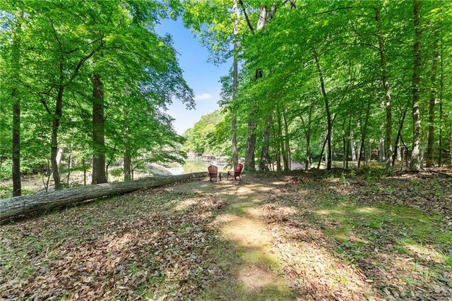 1476 W Lake Drive, Gainesville, GA 30501