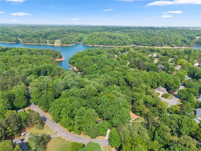 1476 W Lake Drive, Gainesville, GA 30501