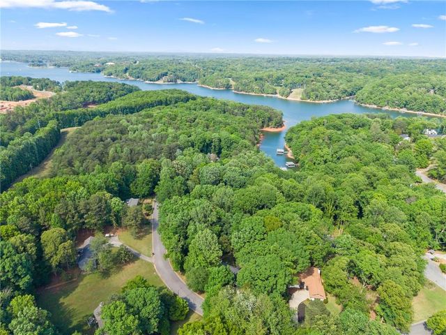 1476 W Lake Drive, Gainesville, GA 30501