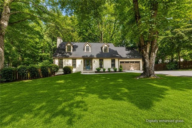 1476 W Lake Drive, Gainesville, GA 30501