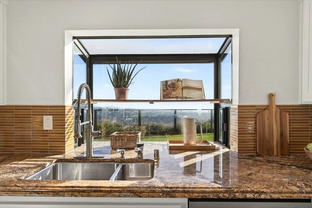 4308 View Crest Ct, Oakland, CA 94619