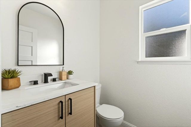 4308 View Crest Ct, Oakland, CA 94619