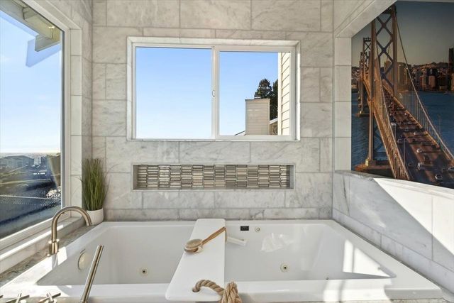 4308 View Crest Ct, Oakland, CA 94619