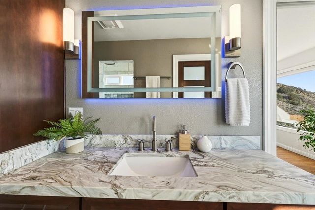 4308 View Crest Ct, Oakland, CA 94619