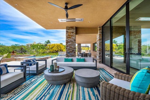 10332 E FILAREE Lane, Scottsdale, AZ 85262