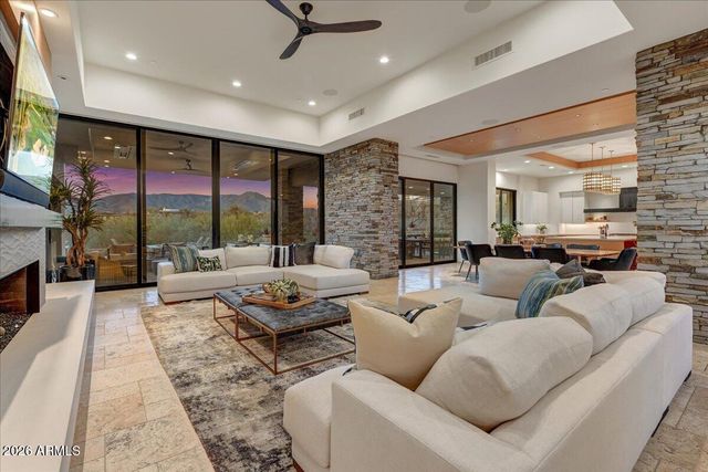 10332 E FILAREE Lane, Scottsdale, AZ 85262