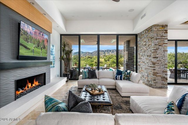 10332 E FILAREE Lane, Scottsdale, AZ 85262