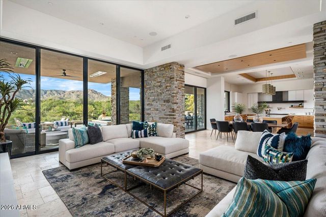 10332 E FILAREE Lane, Scottsdale, AZ 85262