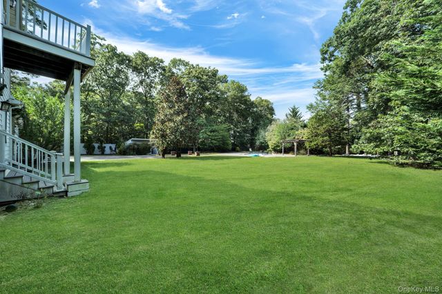 75 Whiskey Road, Coram, NY 11727