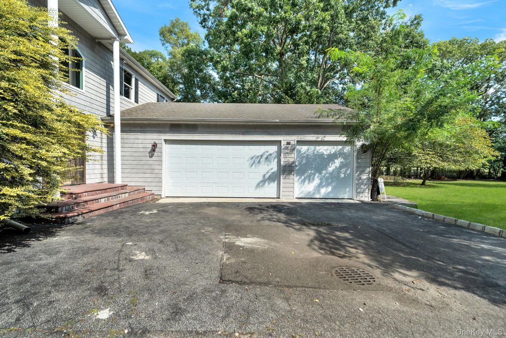 75 Whiskey Road, Coram, NY 11727 — photo 5