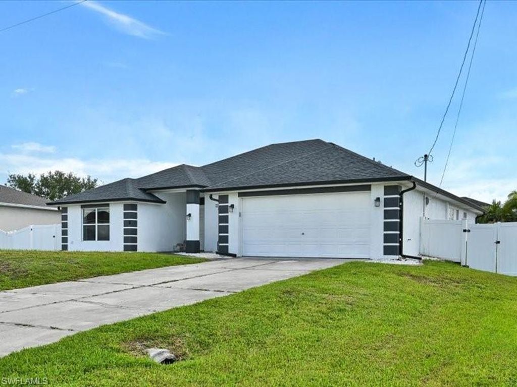 Image 1 of property listing at 25 NW 29th PL, Cape Coral, FL 33993