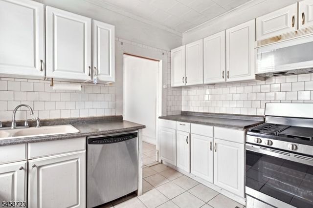3024 S Wood Ave, Linden City, NJ 07036