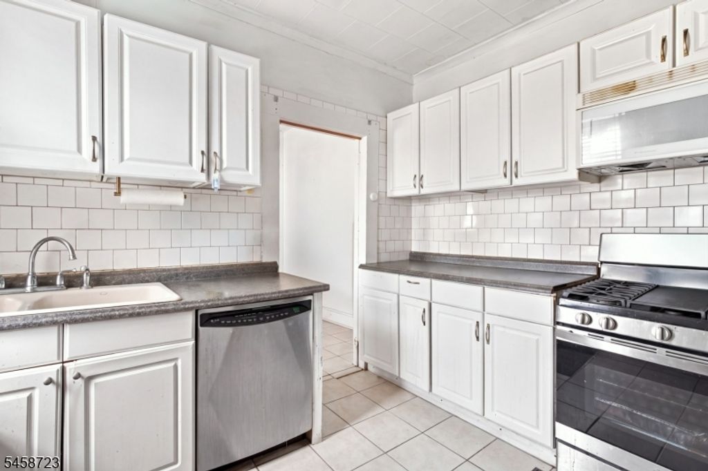 3024 S Wood Ave, Linden City, NJ 07036 — photo 5