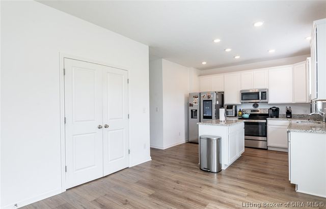 8008 Stacy Springs Boulevard, Charlestown, IN 47111