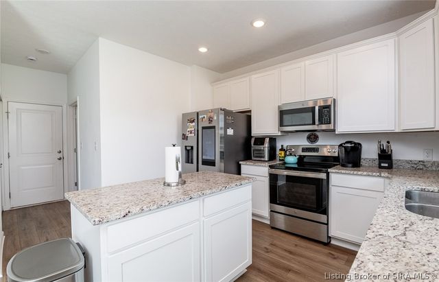 8008 Stacy Springs Boulevard, Charlestown, IN 47111