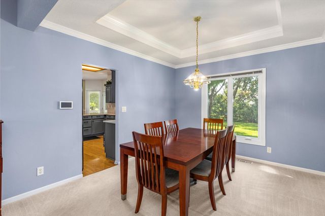 14304 Briarwood Lane, Urbandale, IA 50323