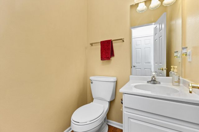 14304 Briarwood Lane, Urbandale, IA 50323