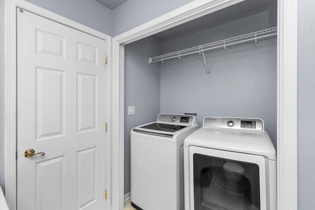 14304 Briarwood Lane, Urbandale, IA 50323