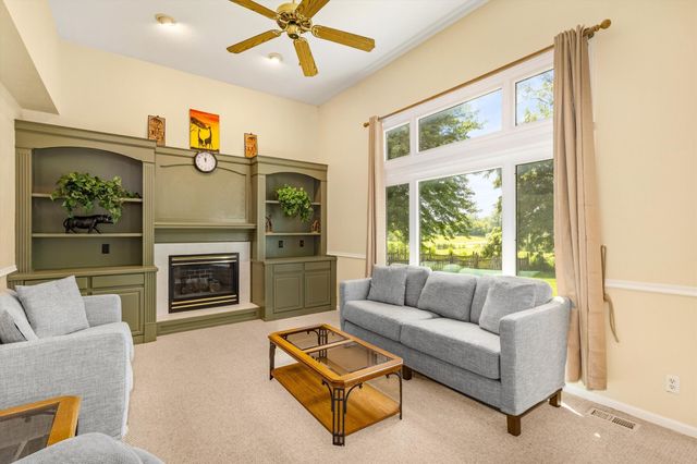 14304 Briarwood Lane, Urbandale, IA 50323