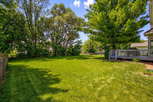 14304 Briarwood Lane, Urbandale, IA 50323