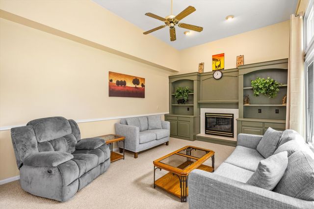 14304 Briarwood Lane, Urbandale, IA 50323