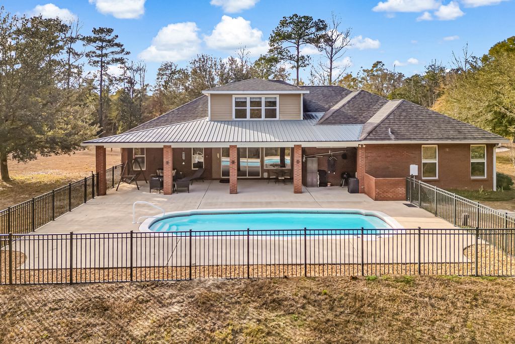 90 Platt Road, Defuniak Springs, FL 32435