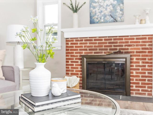 20017 GILBERT HILLS DR, Hagerstown, MD 21742