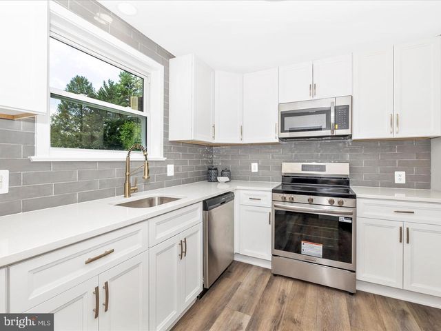 20017 GILBERT HILLS DR, Hagerstown, MD 21742