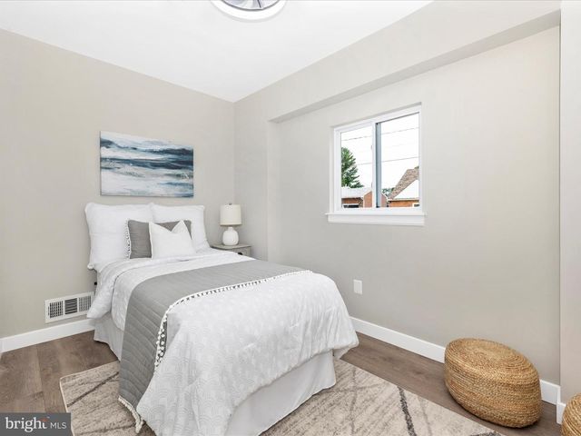 20017 GILBERT HILLS DR, Hagerstown, MD 21742