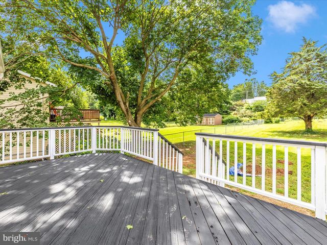 20017 GILBERT HILLS DR, Hagerstown, MD 21742