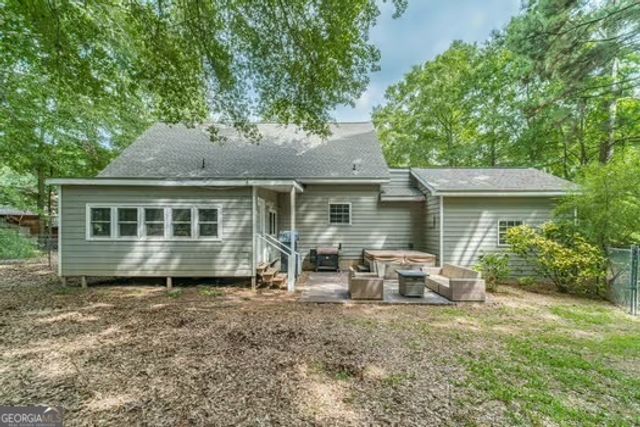 1804 Deer Ct, Monroe, GA 30656