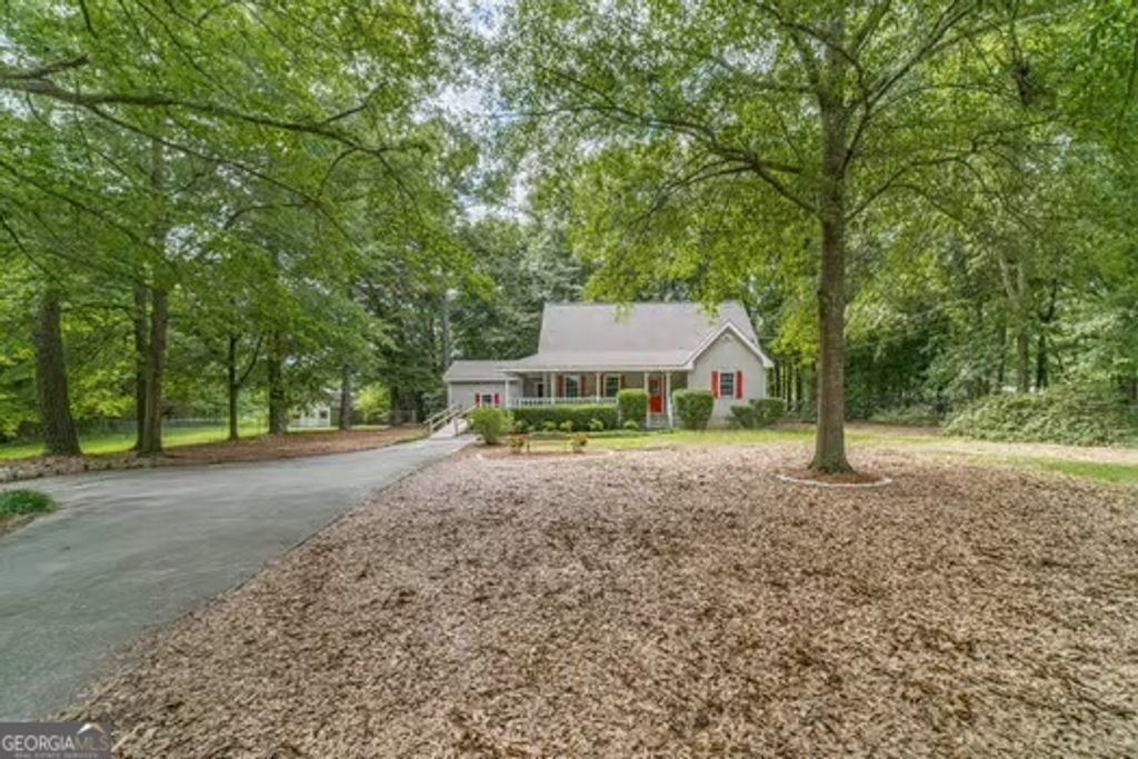 1804 Deer Ct, Monroe, GA 30656