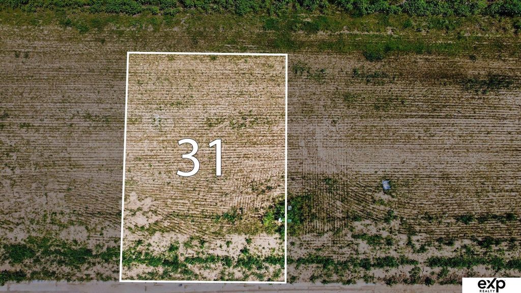 2211 N 215 Street, Elkhorn, NE 68022