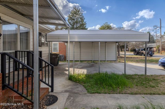 1108 E 10th Street, Lumberton, NC 28358