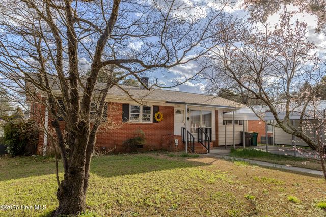 1108 E 10th Street, Lumberton, NC 28358