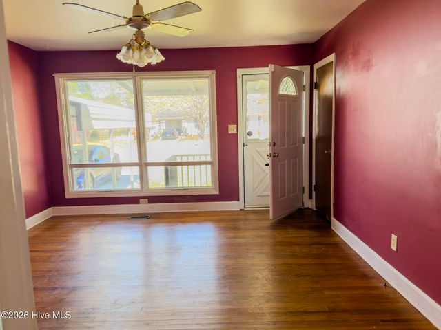 1108 E 10th Street, Lumberton, NC 28358