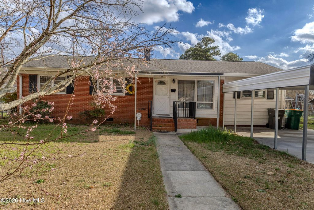 1108 E 10th Street, Lumberton, NC 28358