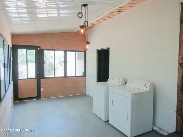 546 BAISDEN Road, Jacksonville, FL 32218