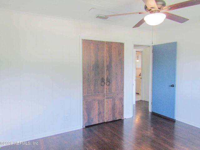 546 BAISDEN Road, Jacksonville, FL 32218