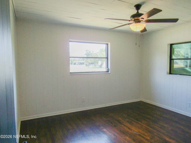 546 BAISDEN Road, Jacksonville, FL 32218
