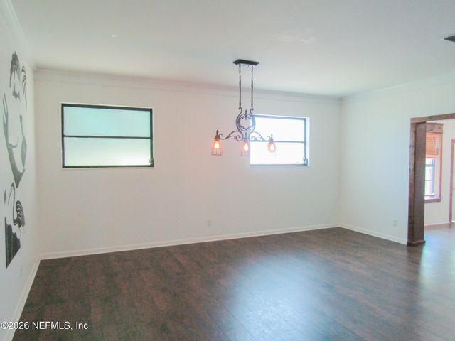 546 BAISDEN Road, Jacksonville, FL 32218